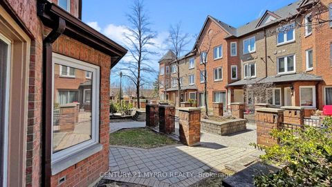 Photo 1 at 32 - 735 New Westminster Drive, Brownridge, Vaughan