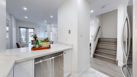 Photo 10 at 32 - 735 New Westminster Drive, Brownridge, Vaughan