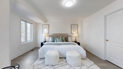 Photo 12 at 32 - 735 New Westminster Drive, Brownridge, Vaughan