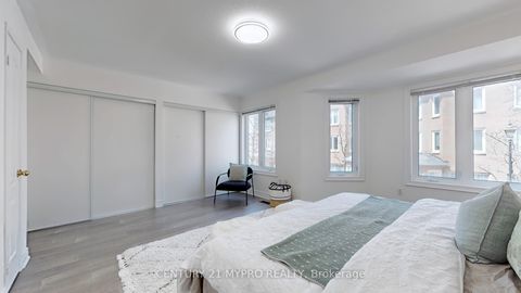 Photo 13 at 32 - 735 New Westminster Drive, Brownridge, Vaughan