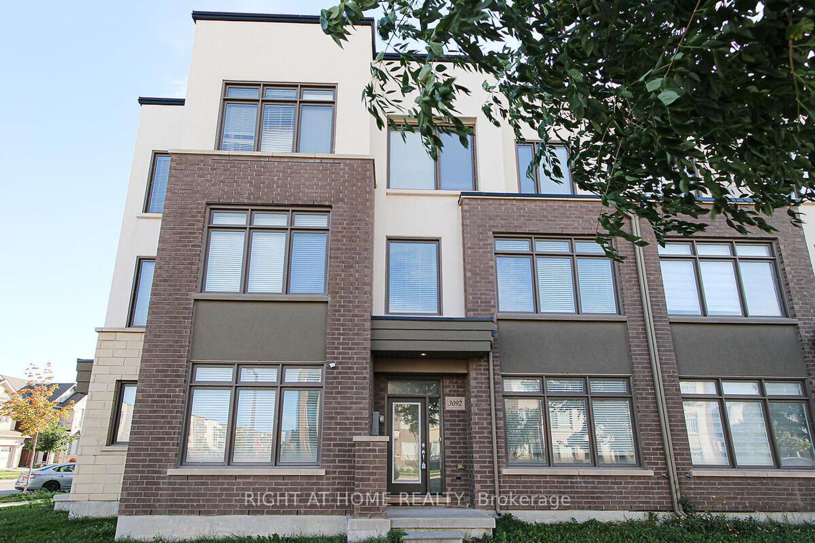 3092 Ernest Appelbe Boulevard, GO Glenorchy, Oakville 