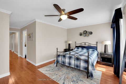 Photo 9 at 160 Carrier Crescent, Patterson, Vaughan