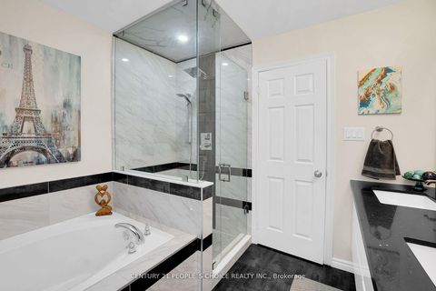 Photo 12 at 160 Carrier Crescent, Patterson, Vaughan