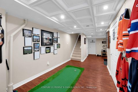 Photo 17 at 160 Carrier Crescent, Patterson, Vaughan