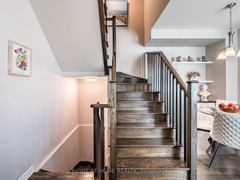Photo 16 at 44 - 26 APPLEWOOD Lane, Etobicoke West Mall, Toronto