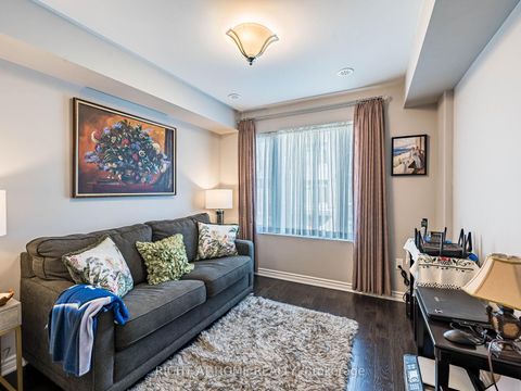 Photo 22 at 44 - 26 APPLEWOOD Lane, Etobicoke West Mall, Toronto