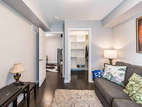 Photo 23 at 44 - 26 APPLEWOOD Lane, Etobicoke West Mall, Toronto