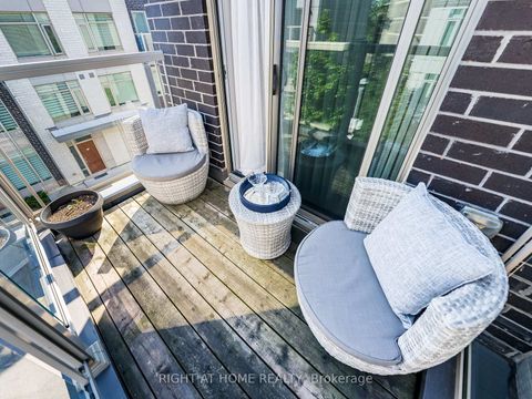 Photo 41 at 44 - 26 APPLEWOOD Lane, Etobicoke West Mall, Toronto