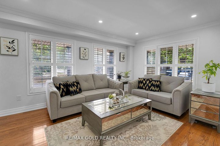 Photo 23 at 52 LINDERWOOD Drive N, Fletcher's Meadow, Brampton