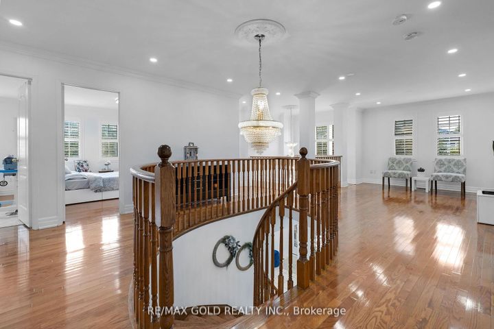 Photo 25 at 52 LINDERWOOD Drive N, Fletcher's Meadow, Brampton