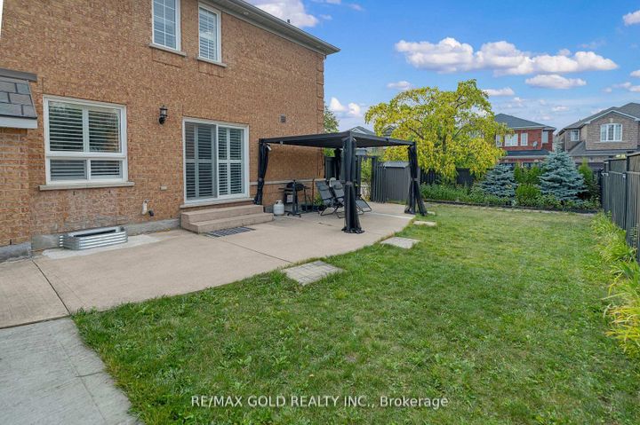 Photo 44 at 52 LINDERWOOD Drive N, Fletcher's Meadow, Brampton