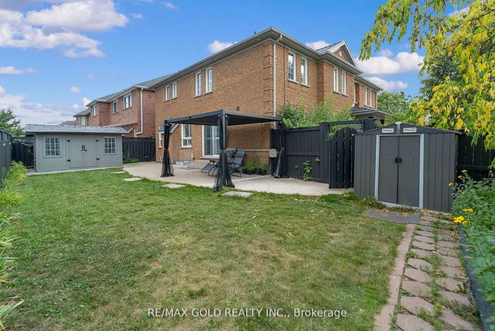 Photo 45 at 52 LINDERWOOD Drive N, Fletcher's Meadow, Brampton