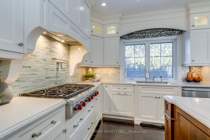 Photo 10 at 214 Waneta Drive, WO West, Oakville
