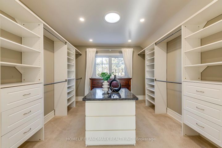 Photo 19 at 214 Waneta Drive, WO West, Oakville