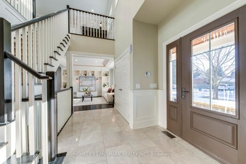 Photo 3 at 214 Waneta Drive, WO West, Oakville