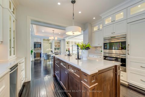 Photo 9 at 214 Waneta Drive, WO West, Oakville