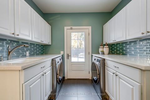 Photo 14 at 214 Waneta Drive, WO West, Oakville