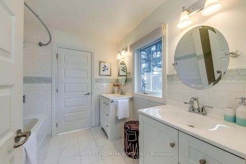 Photo 24 at 214 Waneta Drive, WO West, Oakville