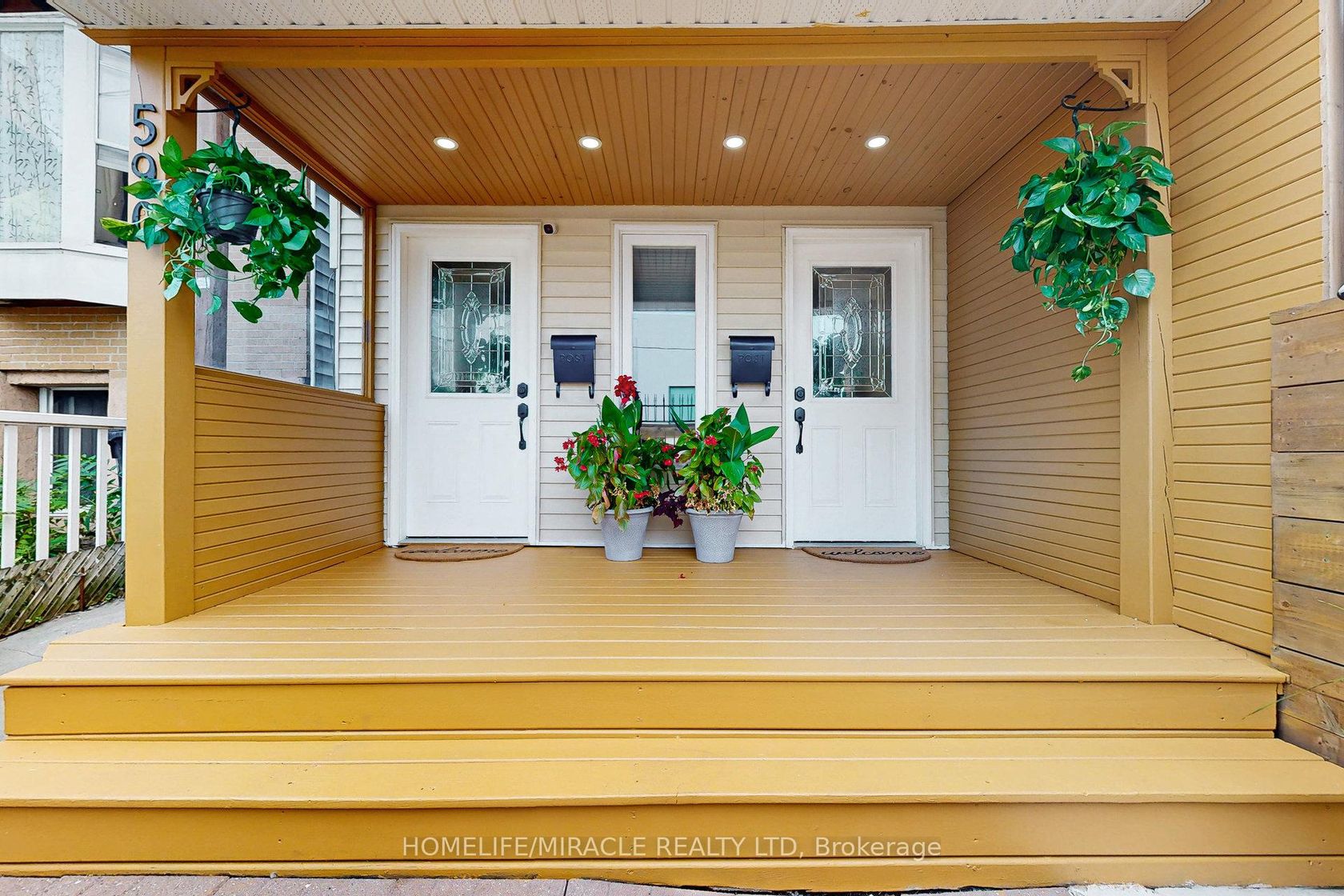 590 Jones Avenue Avenue, Jones, Toronto 