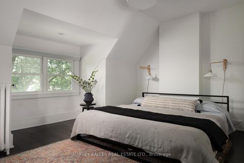 Photo 11 at 410 Roxton Road, Little Italy, Toronto