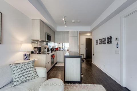 Photo 11 at 10 - 609 Avenue Road, St. Clair, Toronto