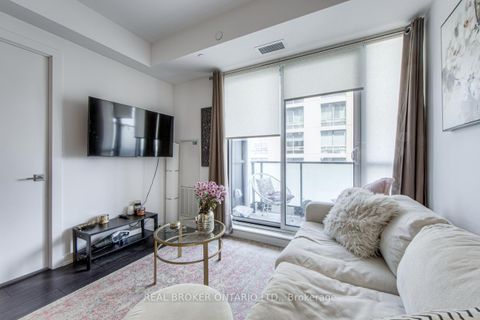 Photo 12 at 10 - 609 Avenue Road, St. Clair, Toronto