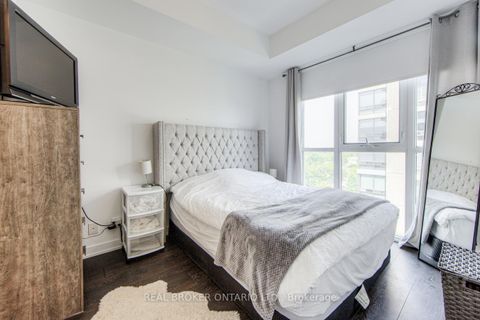 Photo 14 at 10 - 609 Avenue Road, St. Clair, Toronto