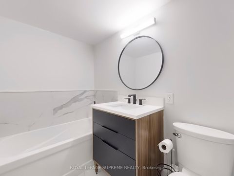 Photo 10 at 2210 - 10 Queens Quay W, Waterfront Communities C1, Toronto