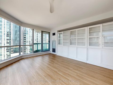 Photo 14 at 2210 - 10 Queens Quay W, Waterfront Communities C1, Toronto