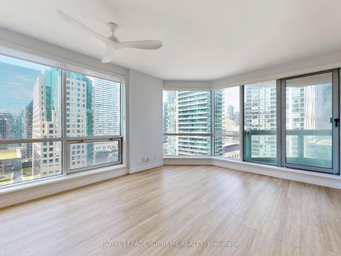 Photo 15 at 2210 - 10 Queens Quay W, Waterfront Communities C1, Toronto