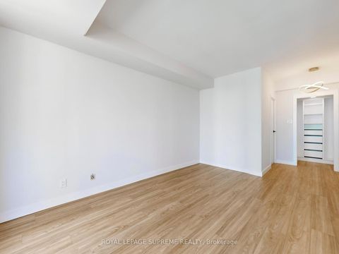 Photo 22 at 2210 - 10 Queens Quay W, Waterfront Communities C1, Toronto