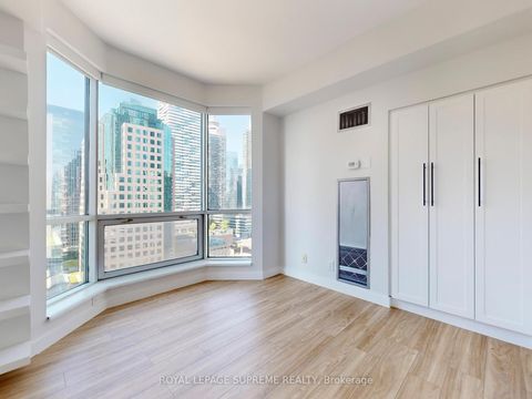 Photo 25 at 2210 - 10 Queens Quay W, Waterfront Communities C1, Toronto