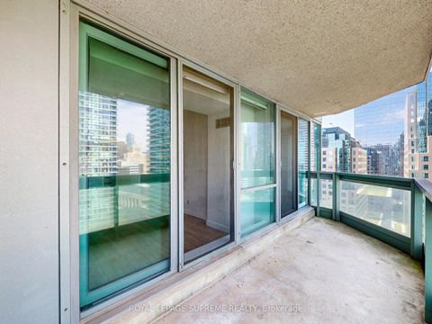 Photo 30 at 2210 - 10 Queens Quay W, Waterfront Communities C1, Toronto