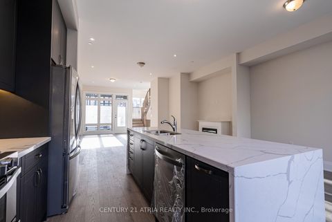 Photo 6 at 42 Ingersoll Lane, Jefferson, Richmond Hill