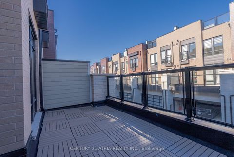 Photo 8 at 42 Ingersoll Lane, Jefferson, Richmond Hill