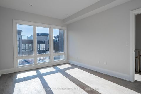 Photo 11 at 42 Ingersoll Lane, Jefferson, Richmond Hill