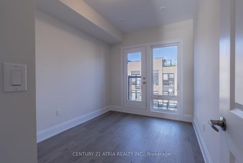 Photo 15 at 42 Ingersoll Lane, Jefferson, Richmond Hill