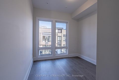 Photo 17 at 42 Ingersoll Lane, Jefferson, Richmond Hill