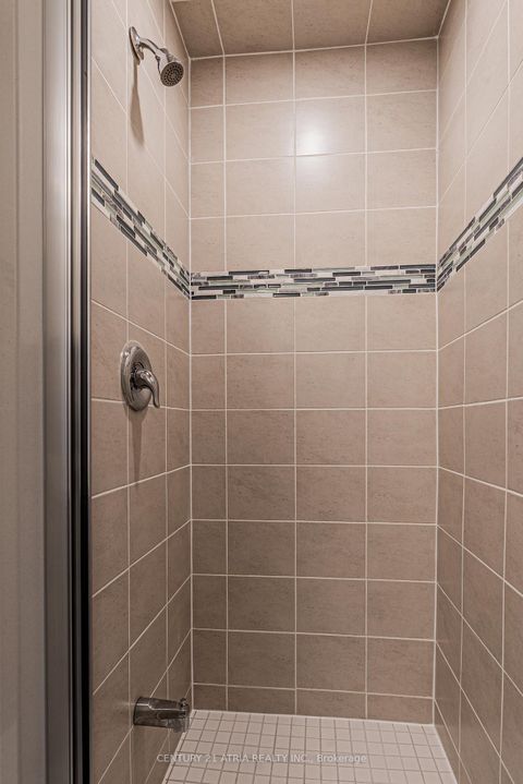 Photo 19 at 42 Ingersoll Lane, Jefferson, Richmond Hill
