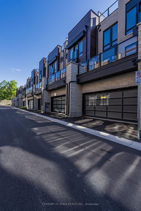 Photo 25 at 42 Ingersoll Lane, Jefferson, Richmond Hill