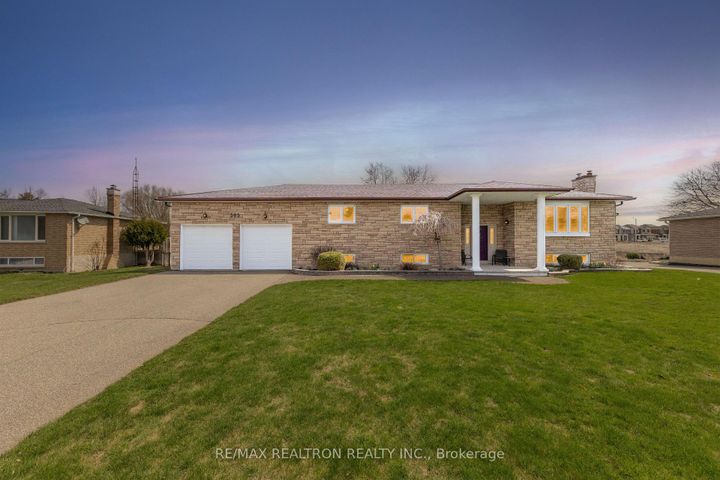 Photo 3 at 593 Simcoe Road, Bradford, Bradford West Gwillimbury