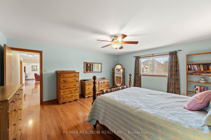 Photo 13 at 593 Simcoe Road, Bradford, Bradford West Gwillimbury