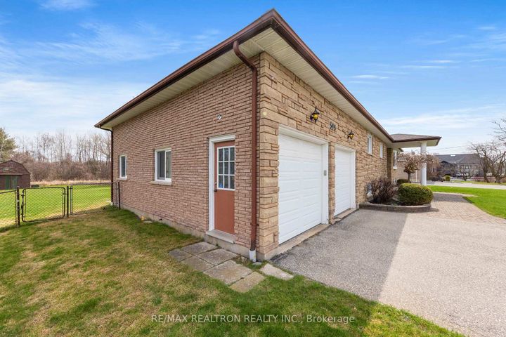 Photo 29 at 593 Simcoe Road, Bradford, Bradford West Gwillimbury