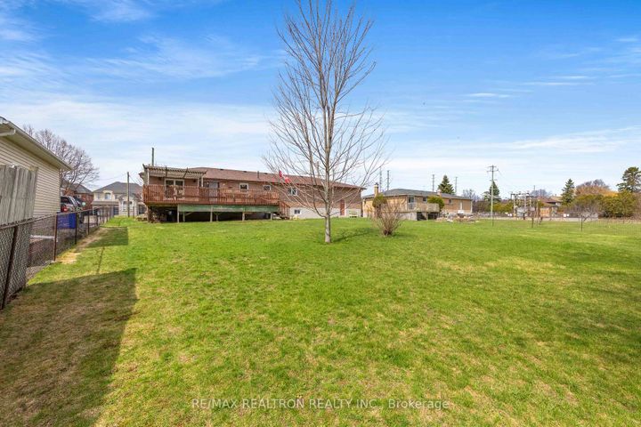 Photo 31 at 593 Simcoe Road, Bradford, Bradford West Gwillimbury