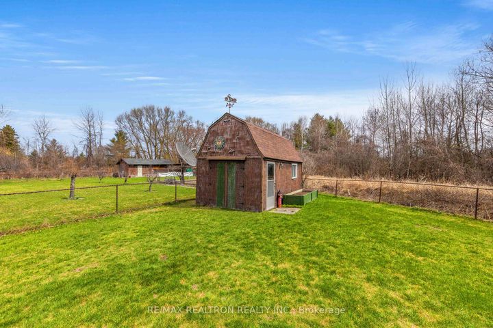 Photo 34 at 593 Simcoe Road, Bradford, Bradford West Gwillimbury
