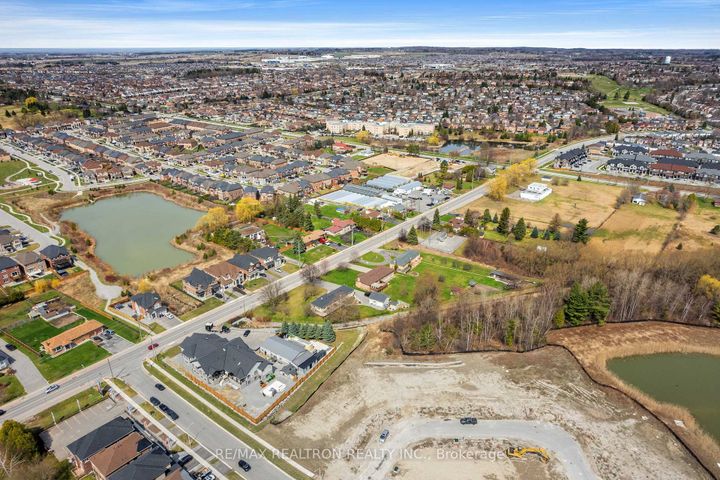 Photo 40 at 593 Simcoe Road, Bradford, Bradford West Gwillimbury