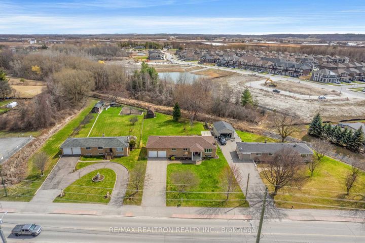 Photo 43 at 593 Simcoe Road, Bradford, Bradford West Gwillimbury