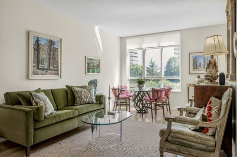 Photo 3 at 605 - 1 Deer Park Crescent, St. Clair, Toronto
