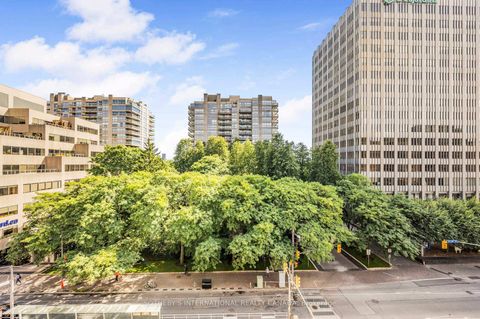 Photo 24 at 605 - 1 Deer Park Crescent, St. Clair, Toronto