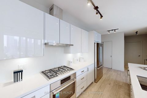 Photo 10 at 1702 - 458 Richmond Street W, Waterfront Communities C1, Toronto